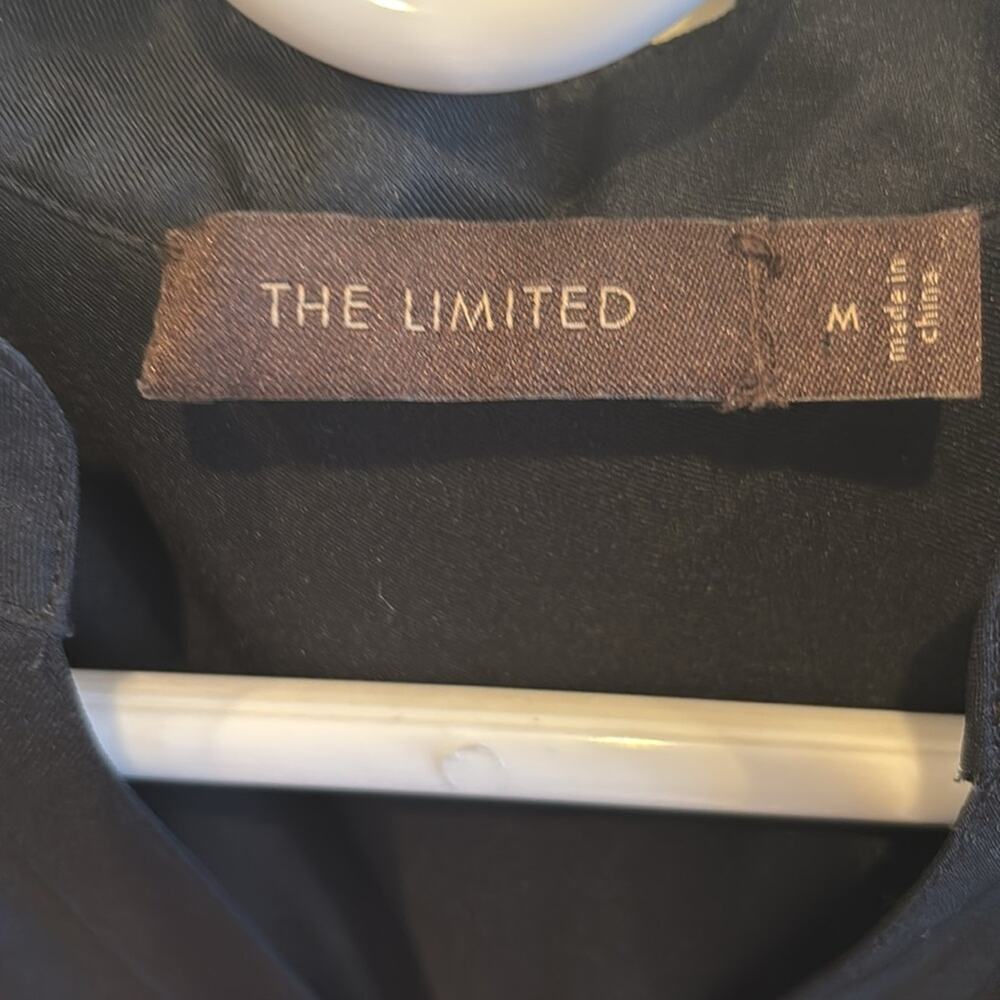 🔥🔥FIRE SALE🔥🔥 THE LIMITED black blouse, size M - Picture 5 of 10
